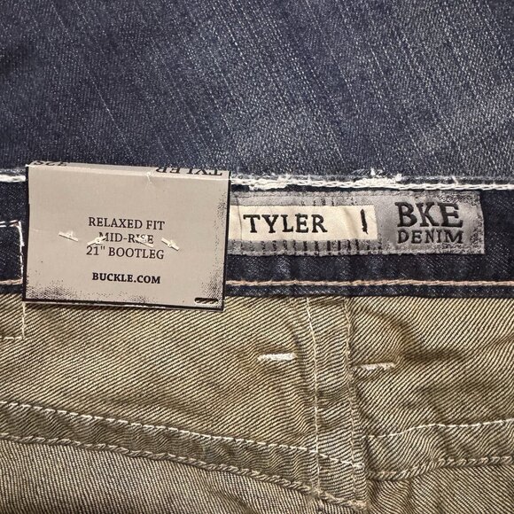 Buckle BKE Jeans Mens 32S Blue Tyler Bootleg Relaxed Distressed Dark Wash Denim - Picture 6 of 14